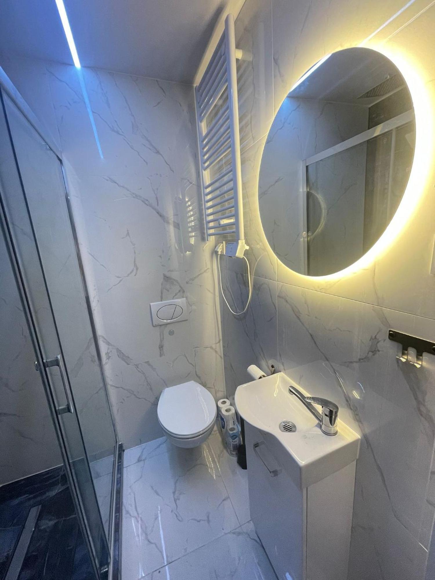 Butas Yourapart Karmelicka Z Jacuzzi Warsaw
