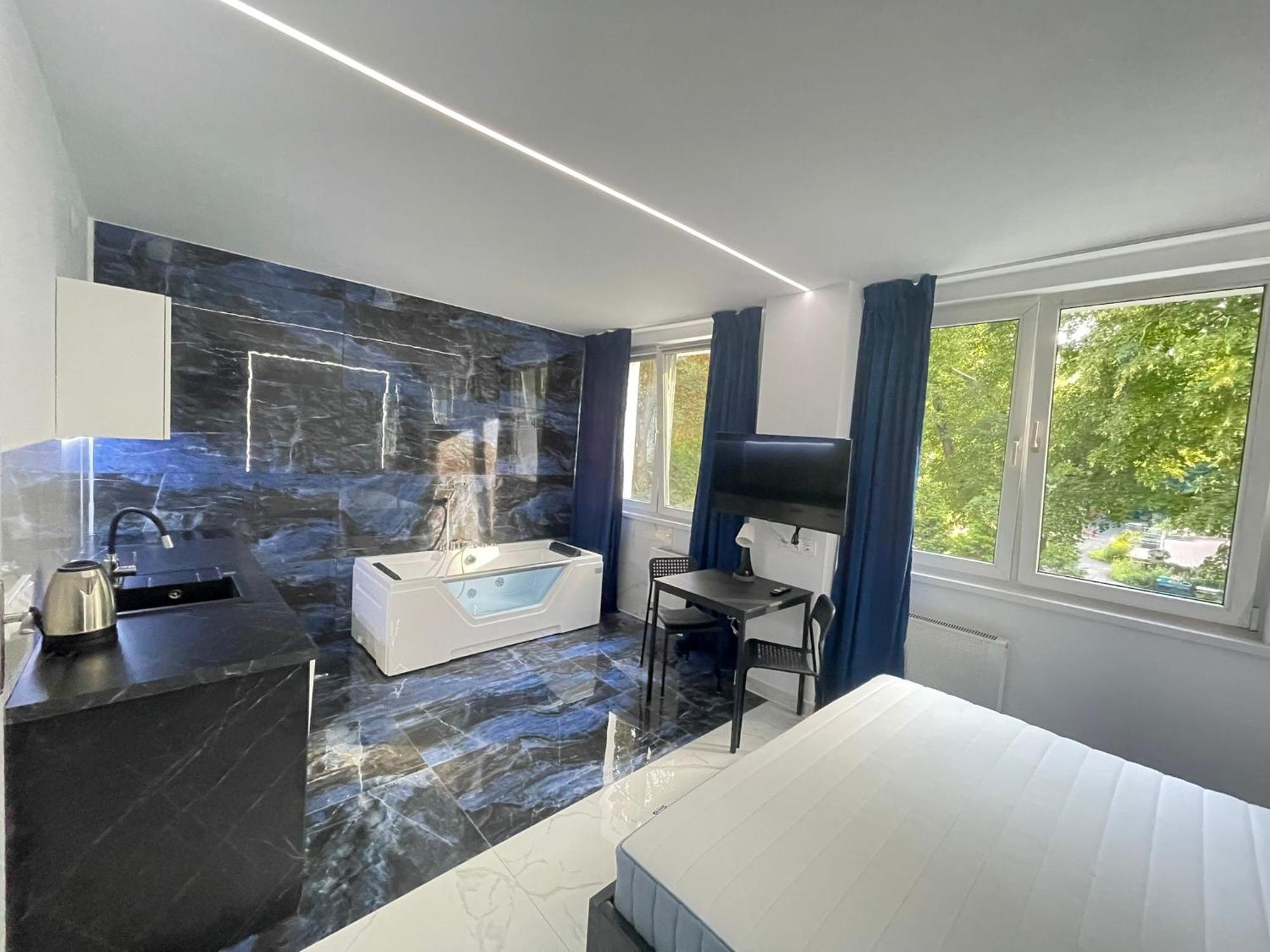 Yourapart Karmelicka Z Jacuzzi Warszawa