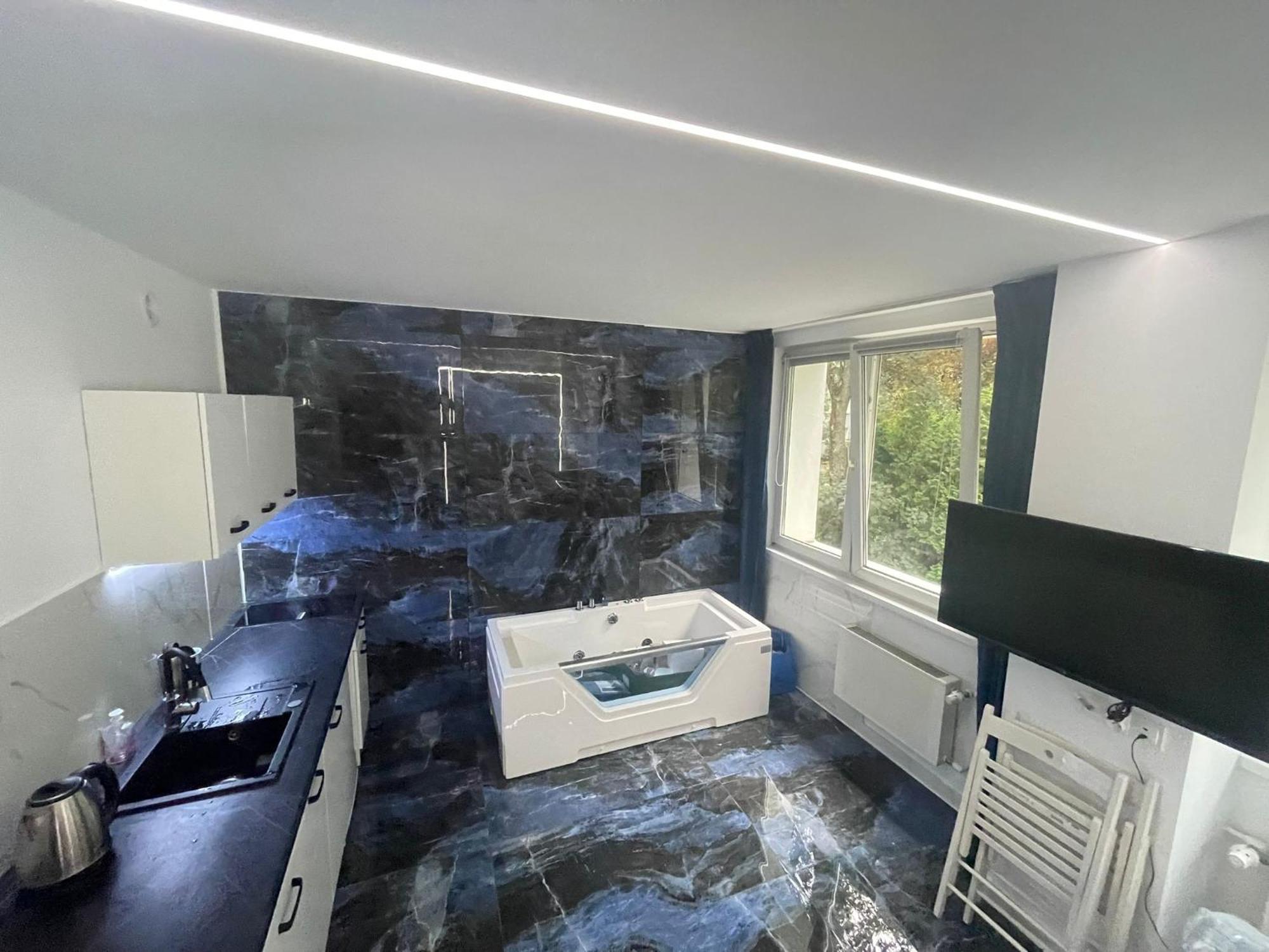Yourapart Karmelicka Z Jacuzzi * Warszawa
